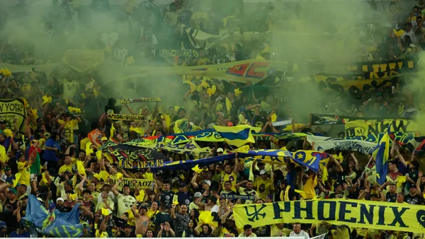 Afición de América muy enojada.