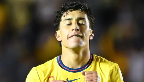 Alejandro Zendejas no juega ante Puebla.