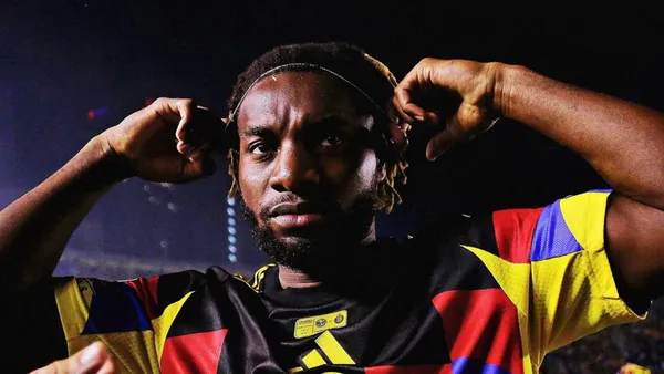 Allan Saint-Maximin deja un mensaje sorpresivo.