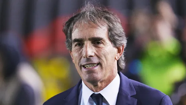 ¿Almada dirigirá al América?