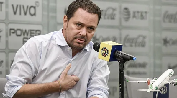 América debe dejar ir a Baños.