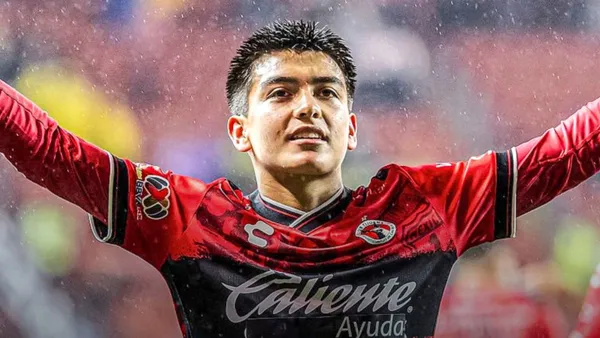 América necesita un jugador como Gilberto Mora.