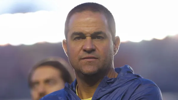 América recupera soldados.