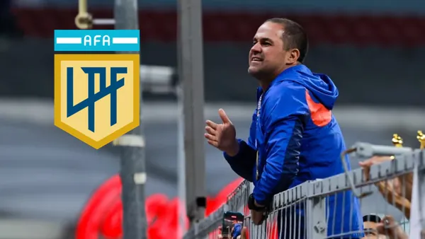 André Jardine celebrando con la afición - Foto: Mexsport