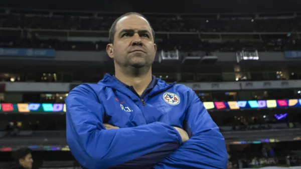 André Jardine con cara de pocos amigos - Foto: Mexsport