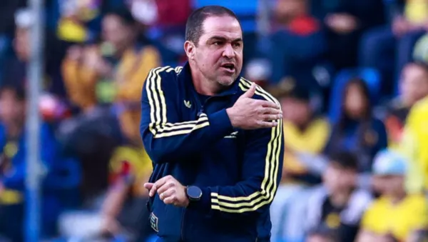 André Jardine debe irse del América.