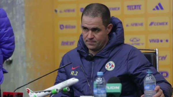 André Jardine en conferencia de prensa - Foto: Mexsport
