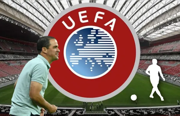 André Jardine feliz y silueta de jugador pateando/ Foto La razón de México.