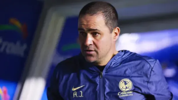 André Jardine sufre varias bajas para jugar ante Puebla.