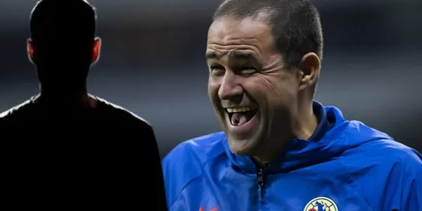 André Jardine y a lado una persona incógnita / Foto Imago7