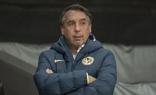 Azcárraga mira un partido del América en el estadio Azteca (Fuente: Mexsports)