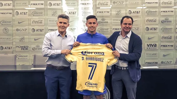 Brian Rodríguez llegó al América y ya tuvo los exámenes médicos pertinentes.