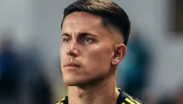 Brian Rodríguez renovó con América.