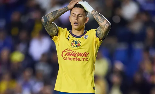 Brian Rodríguez se lamenta tras un fallo de gol (Fuente: Mexsports)