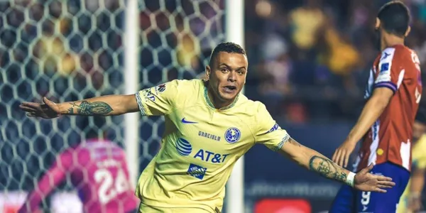 Cabecita regresa al campo después de su lesión