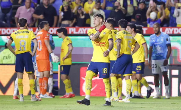 Calderón sale molesto tras una falla arbitral (Fuente: Mexsports)