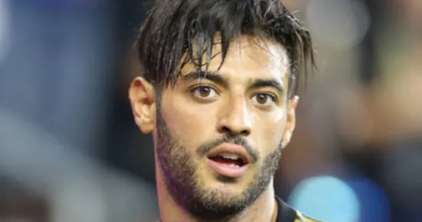 Carlos vela contesta el comentario de Fernando Ortiz