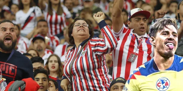 Chicote y la afición de Chivas/FOTO: Récord