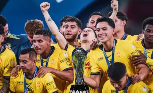 Club América festeja título (Fuente: Mexsports)