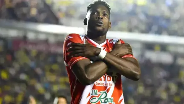 Díber Cambindo de Necaxa - Foto: X