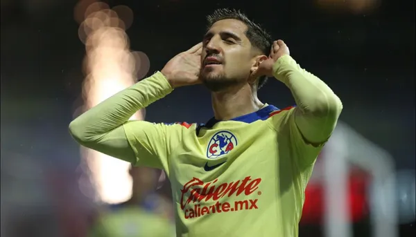 Diego Valdés festejando gol del América