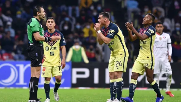 Durante muchos años se contó la falsa historia de que al América le ayudaban los árbitros.