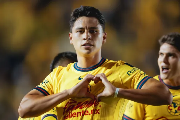 El defensor fue el primero en hablar luego del partido de este jueves y envió un dardo a los cementeros