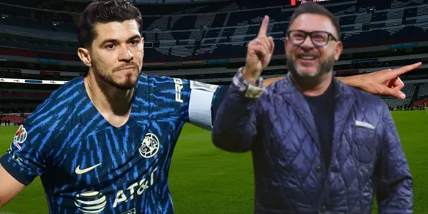 El delantero americanista acusó al DT felino de que les hizo señas de supuestamente pagar.