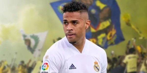 El delantero ex del Real Madrid continúa con su futuro en el aire.