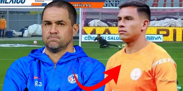 EL entrenador brasileño no estuvo conforme con los 3 goles que recibieron.