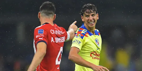 El periodista se rindió ante el nuevo defensor del conjunto azulcrema.