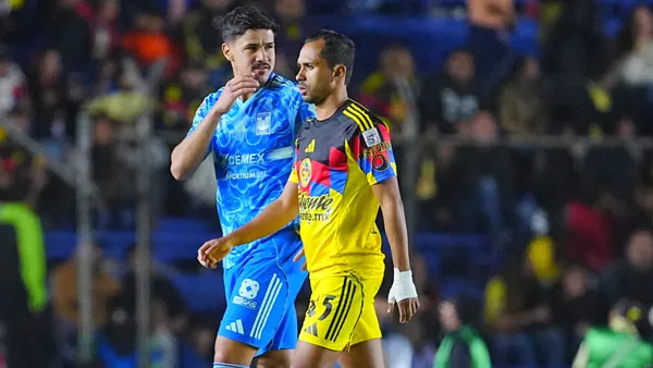 El reciente fichaje no pudo terminar el juego en cancha (MexSport).