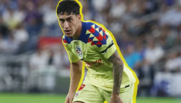 El talentoso jugador del América fue obsequiado con un presente a su salida de Coapa.