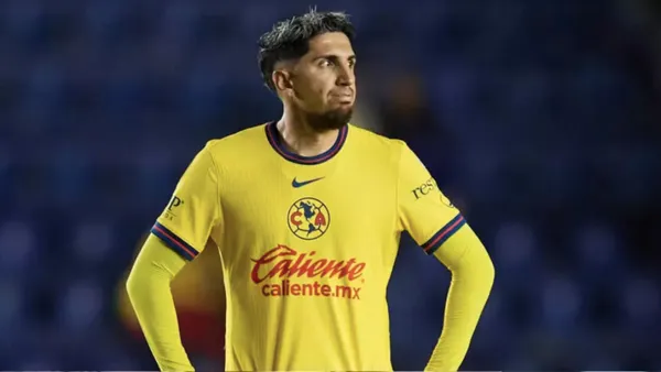 El volante azulcrema podría cambiar de aires y jugar junto a su ídolo en el Cacique