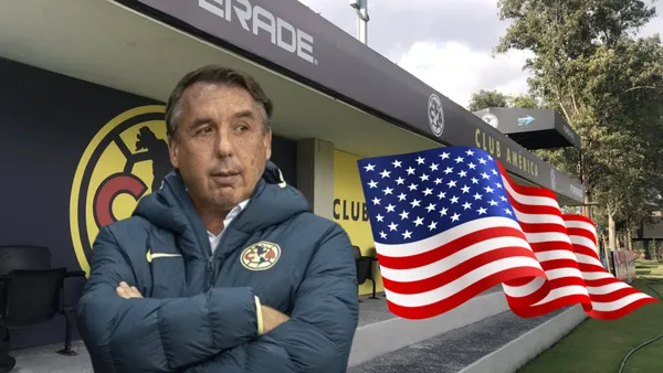 Emilio Azcárraga con bandera de Estados Unidos