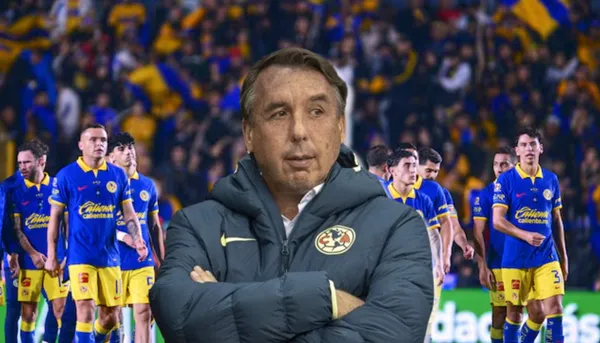 Emilio Azcárraga con jugadores del América de fondo