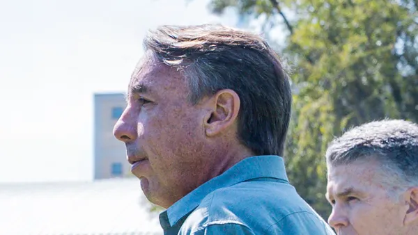 Emilio Azcárraga visitó Coapa.