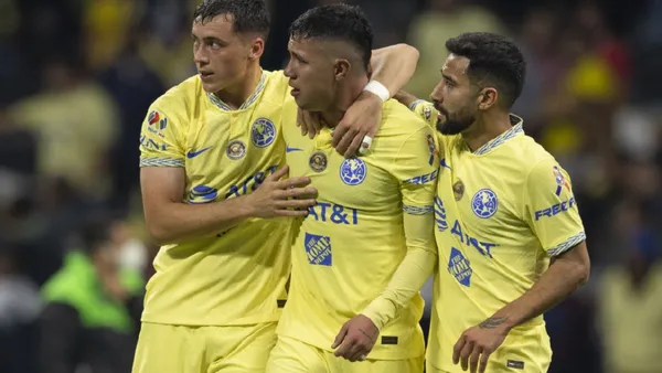 Emilio Lara junto a Federico Viñas y Luis Fuentes - Foto: Mexsport