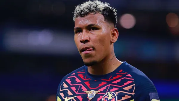 Entre más días pasan la situación de Roger Martinez se complica más.