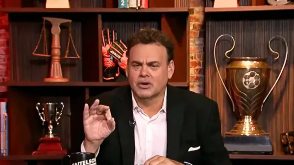 Faitelson carga contra el América.