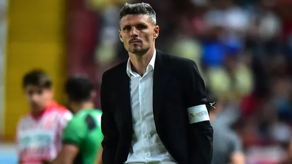 Fernando Ortiz tiene una cita con la historia este sábado en la cancha del Estadio Azteca.