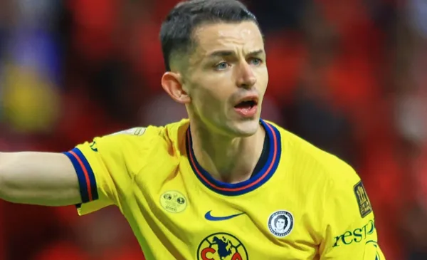 Fidalgo protesta ante una jugada (Fuente: Mexsports)