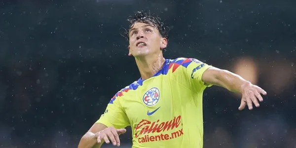 Gracias al gol del chileno, las Águilas son líderes de la competencia.