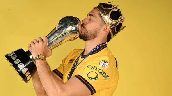 Henry Martín debe seguir en el América el próximo año.