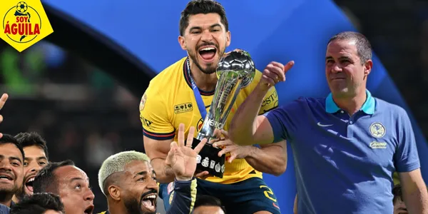 Henry Martín levantando la copa de la Liga MX (Fuente: MEXSPORT)