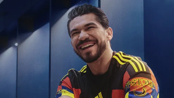 Henry Martin podría ser reemplazado por este delantero.