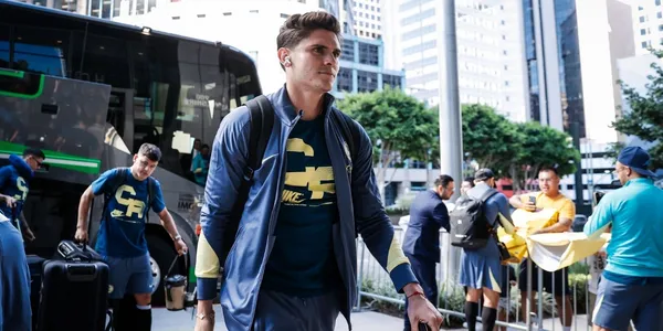 Israel Reyes llega a Los Ángeles con América (Foto: Club América)
