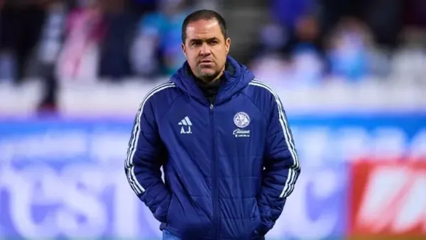 Jardine no seguiría en América si no cumple con exigencias.