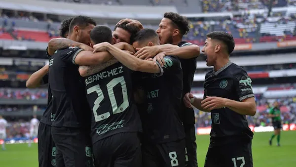 Jonathan dos Santos sorprendió en la alineación del América en el duelo de la jornada.