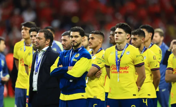 Jugadores de América en una premiación (Fuente: Mexsports)